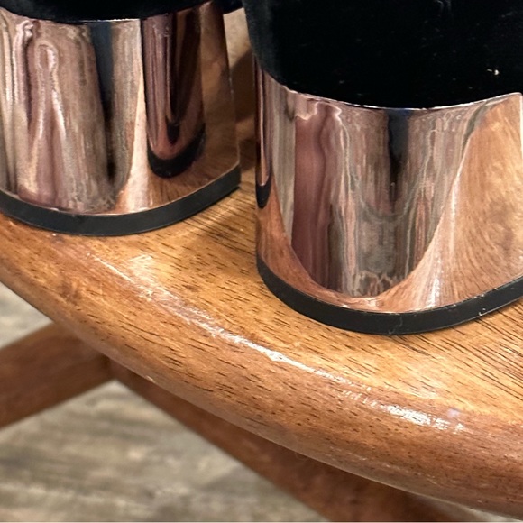 Ann Taylor Velvet Pumps - Picture 2 of 5